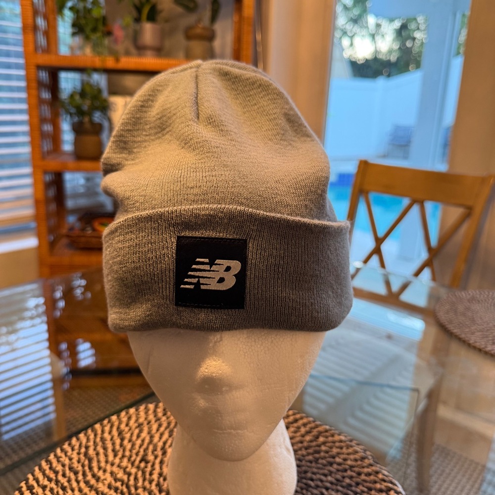 New Balance Grey Knit Cuffed Beanie Embroidered Logo Patch Hat One Size Unisex